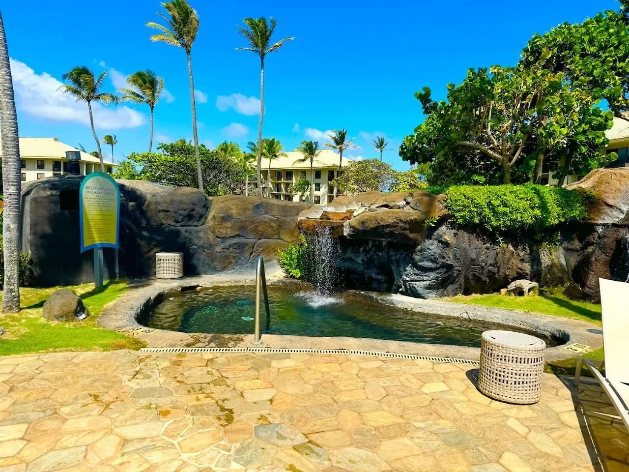 ליהואה Simple But Idyllic Oceanfront Resort W King Bed